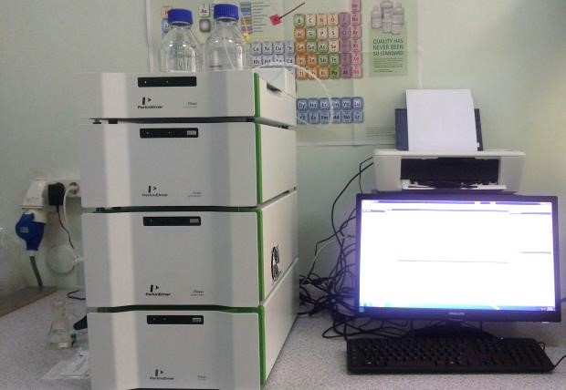 Cromatograful UHPLC Flexar FX 20 